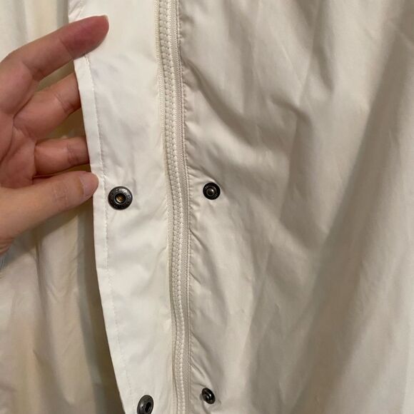 Vtg 2X Levi's men’s White Windbreaker with Logo Patch, Athletic Jacket, Full Zip - Picture 5 of 10